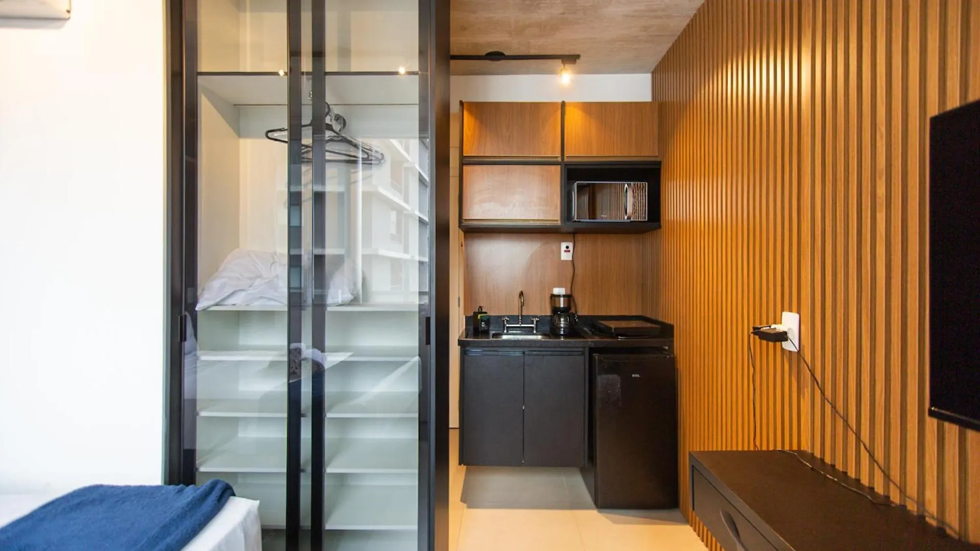 アパート 360 Vn Frei Caneca By Housi - Apartamentos Mobiliados サンパウロ
